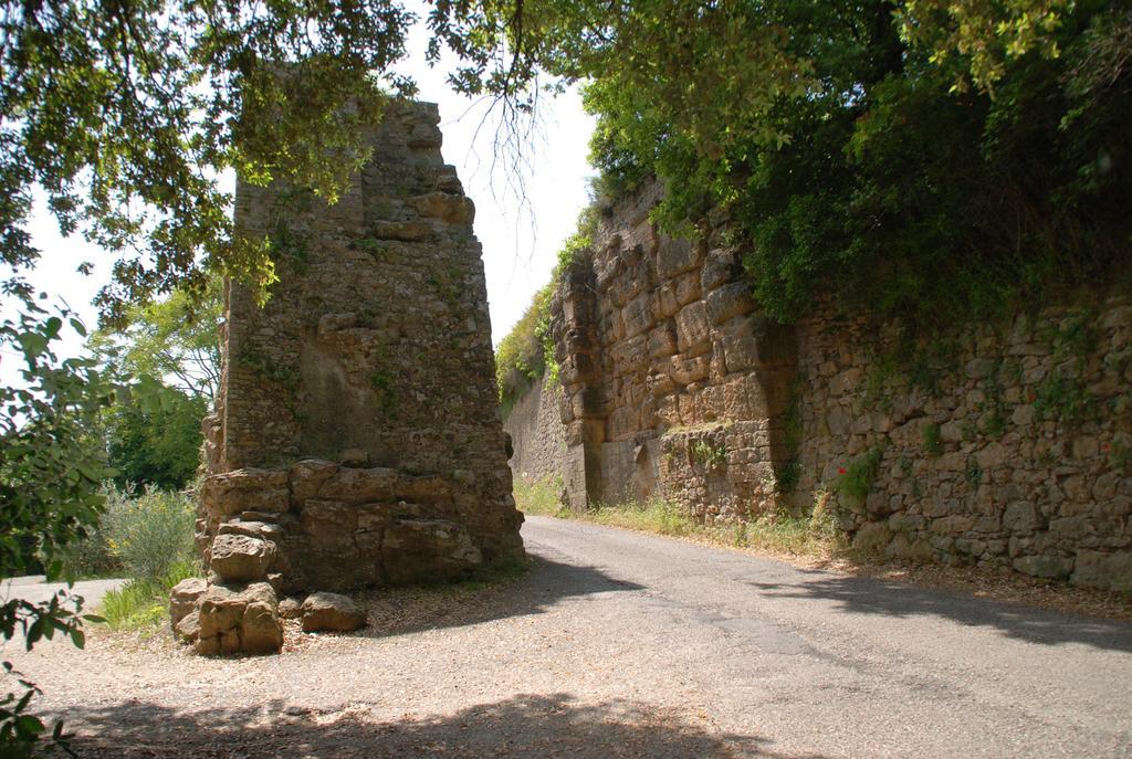 Il Portone Apartments Volterra Esterno foto