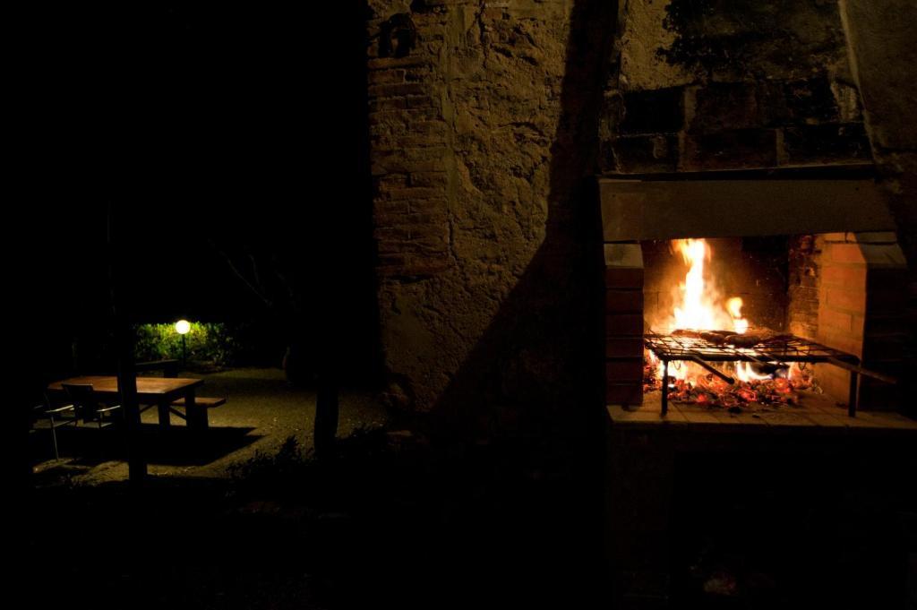 Il Portone Apartments Volterra Esterno foto